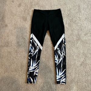 Fabletics leggings. Small. Non smoking. Gently used.